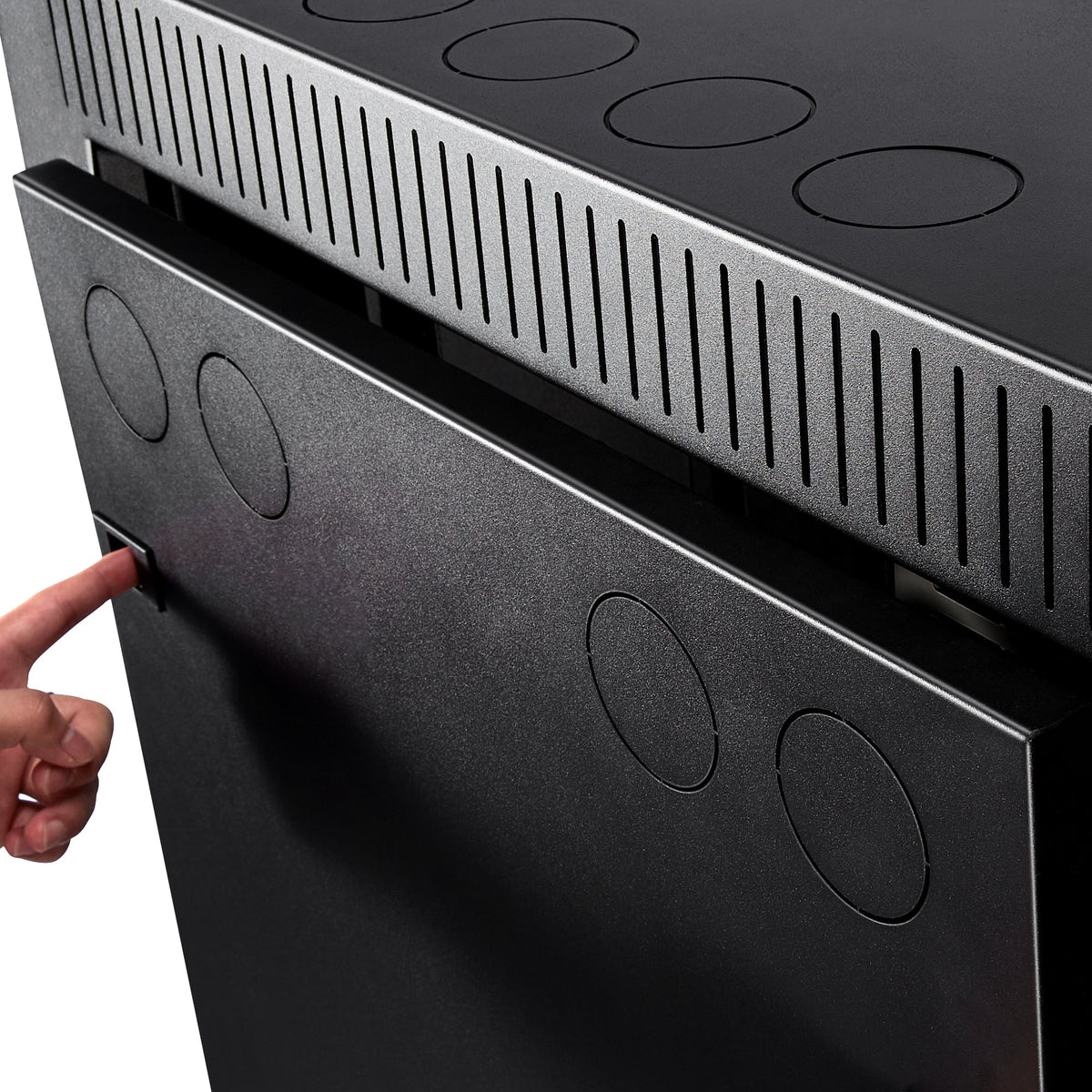 Rich SolarBattery Server Rack for ALPHA 5 PRO | 6-Slot Enclosed Battery Cabinet | Includes Wheels & 600A Bus Bar Covers | Pre-assembled
